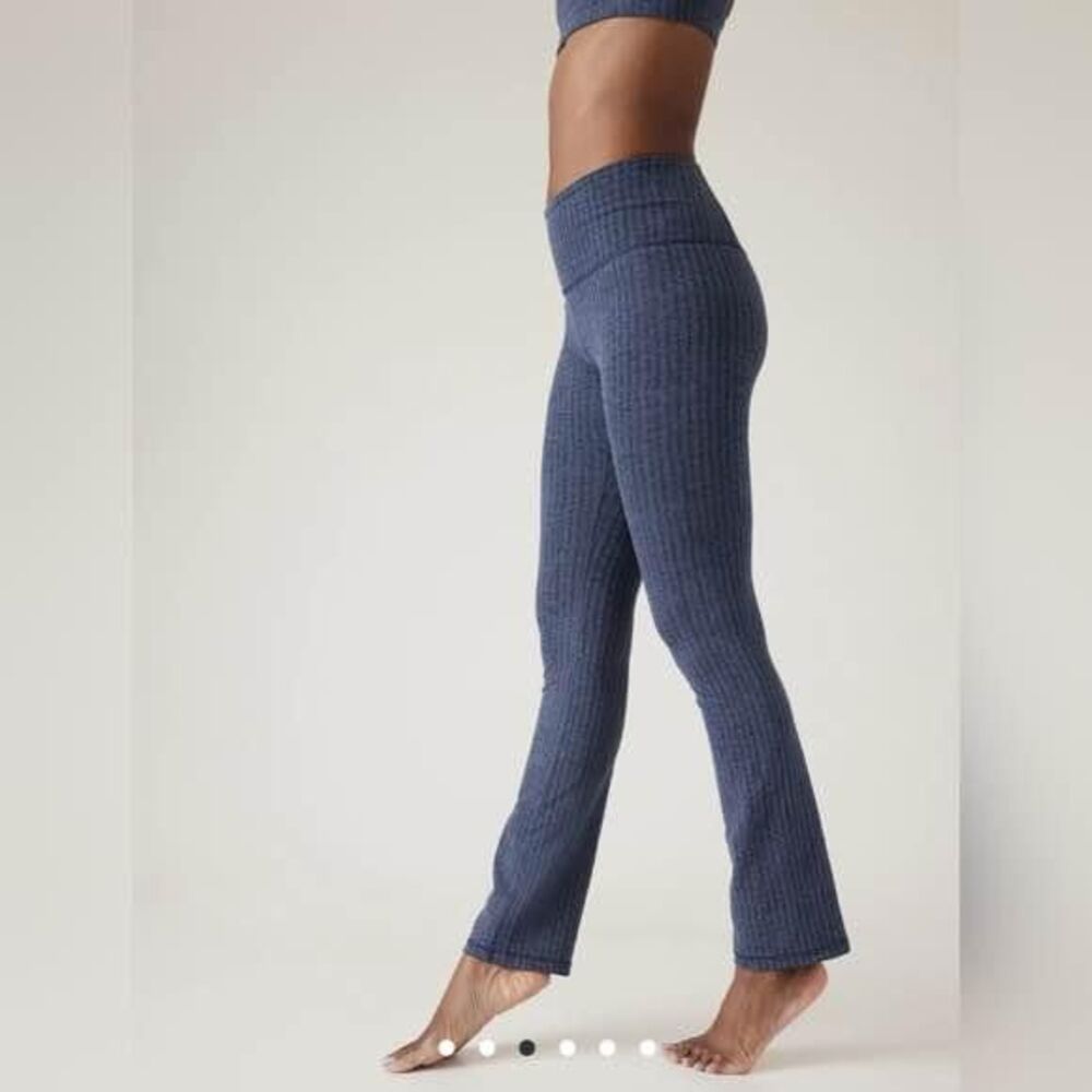 Athleta Elation Textured Straight Leg NEW size Large